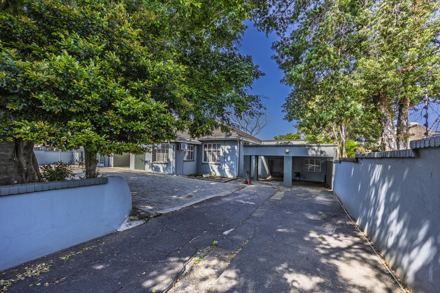 8 Bedroom Property for Sale in Vincent Eastern Cape